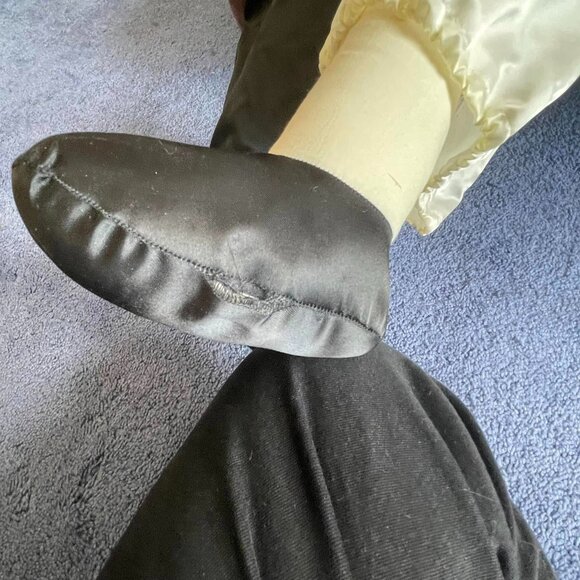 RARE Vintage 1984 Life Size Commedia del' Arte Porcelain Pierrot Harlequin Doll - Picture 11 of 14